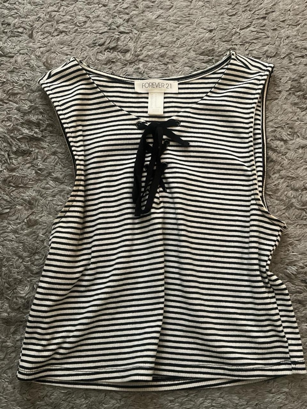 Forever 21 Striped Tie-Front Tank Black & White Medium Like New fits like a smal
